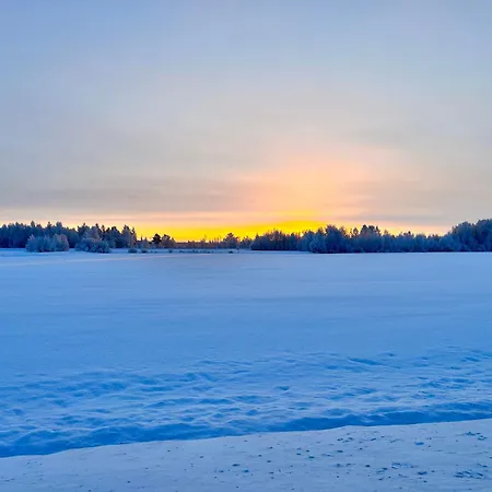 - Northern Tealight Гостевой дом 3*