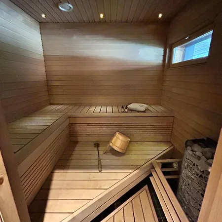 - Northern Tealight 3* Rovaniemi